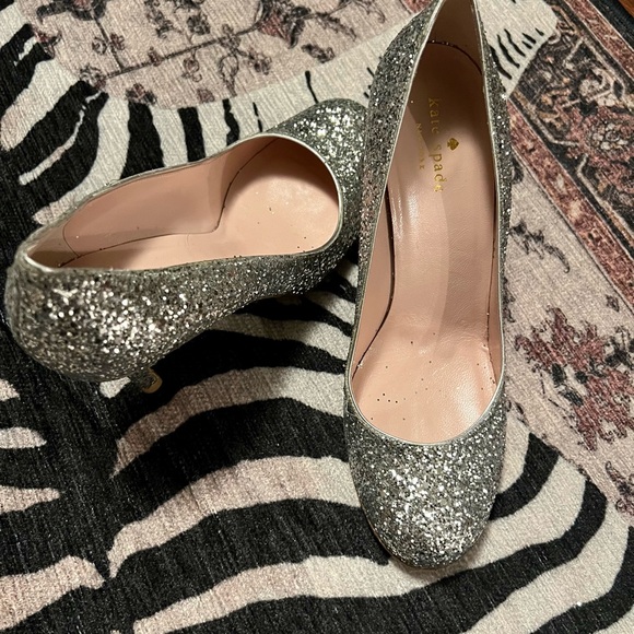 Silver colored formal high heels - Picture 2 of 4